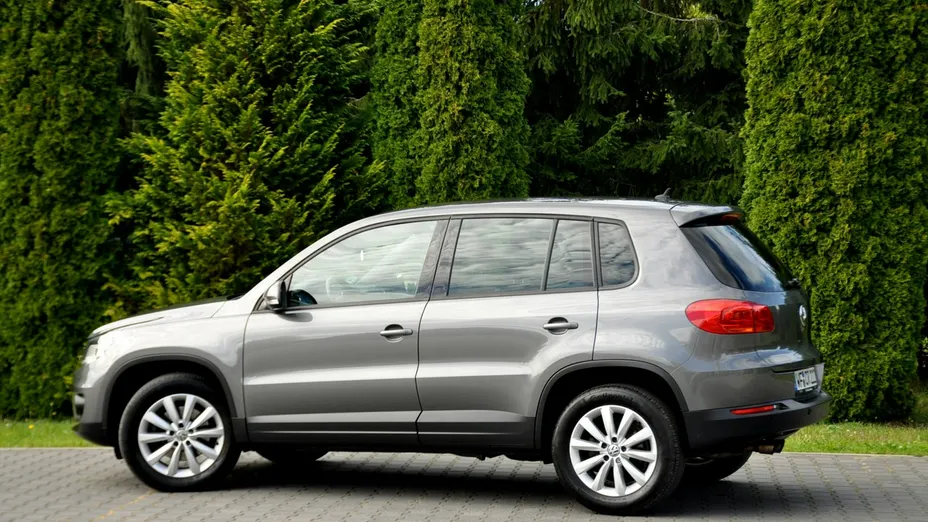 VOLKSWAGEN Tiguan -