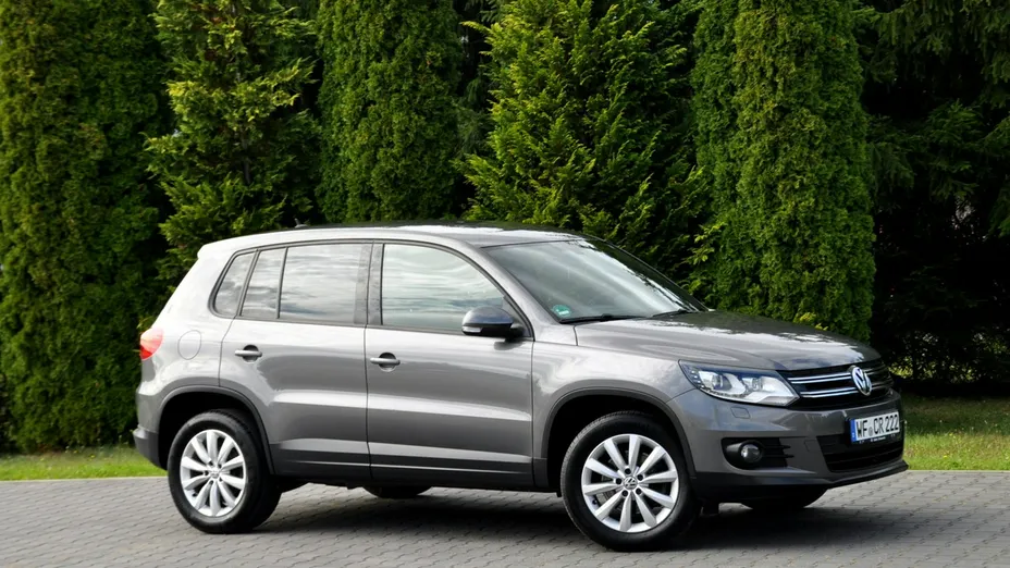 VOLKSWAGEN Tiguan -