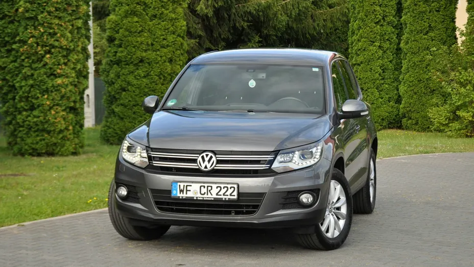 VOLKSWAGEN Tiguan -