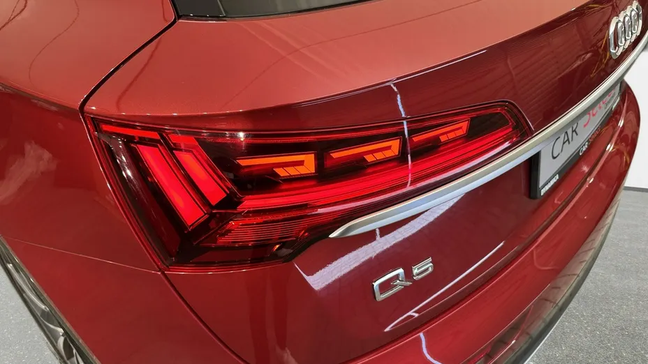 AUDI Q5 -