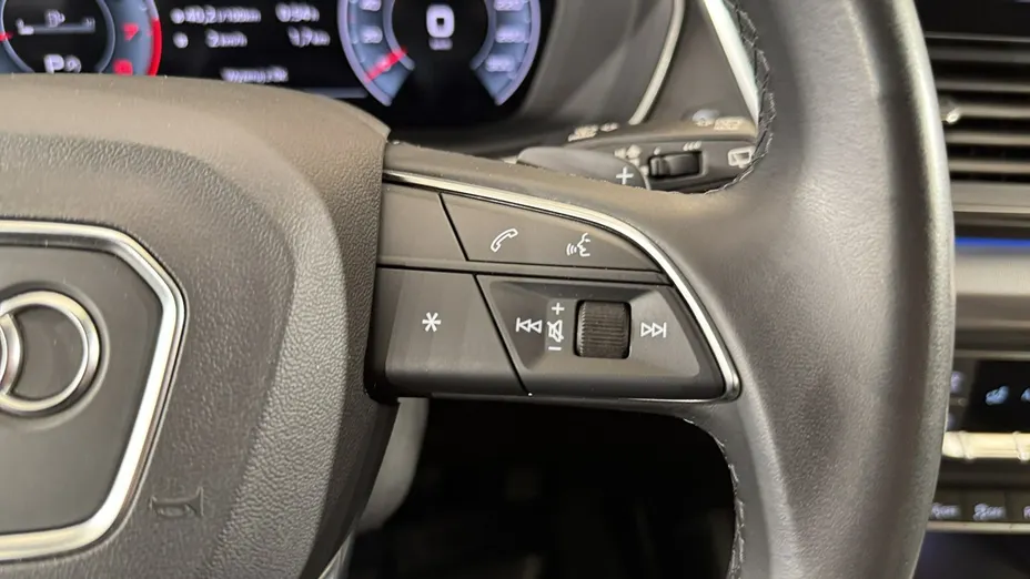 AUDI Q5 -