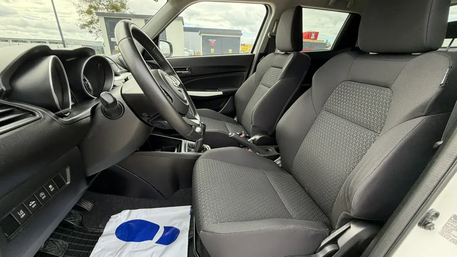 SUZUKI Swift -