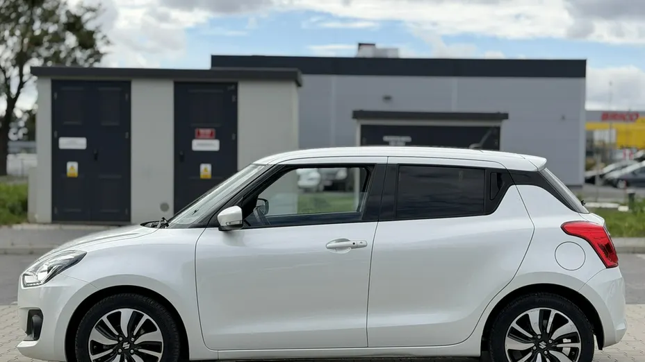 SUZUKI Swift -
