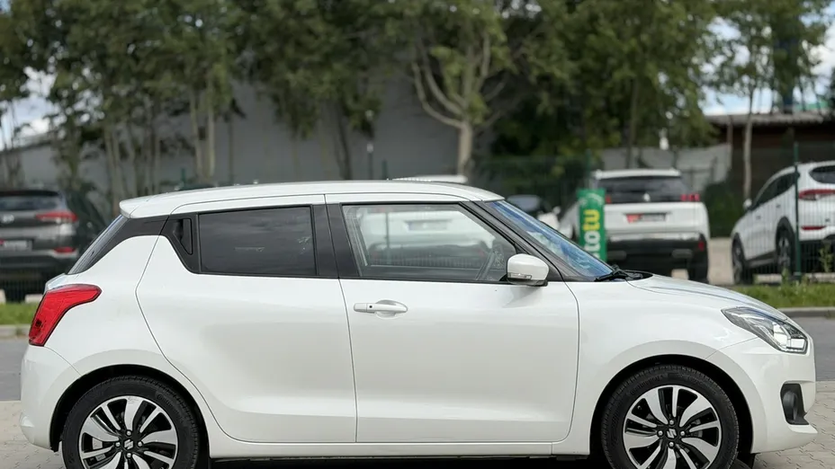 SUZUKI Swift -