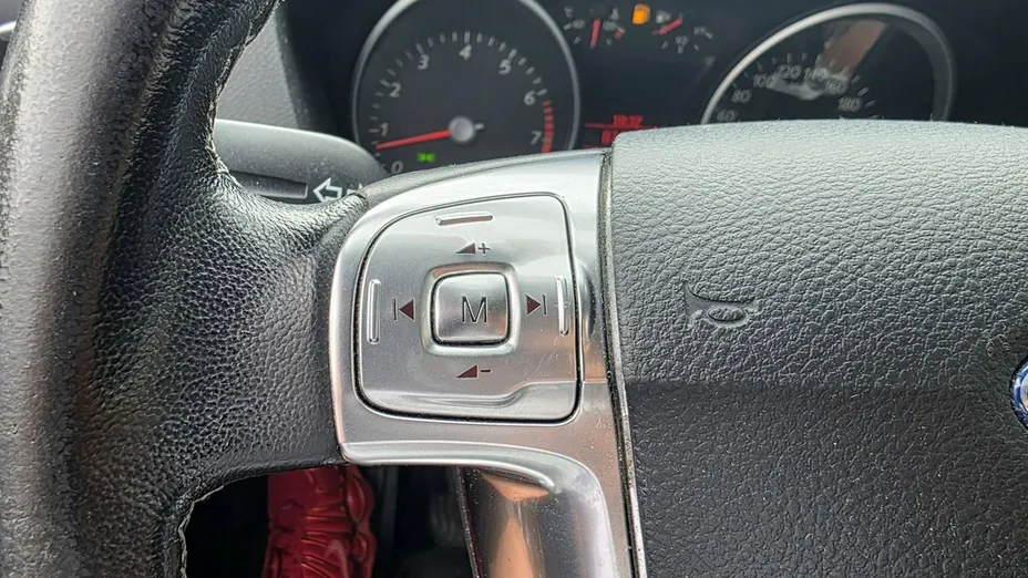 FORD Mondeo -
