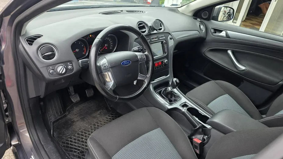 FORD Mondeo -