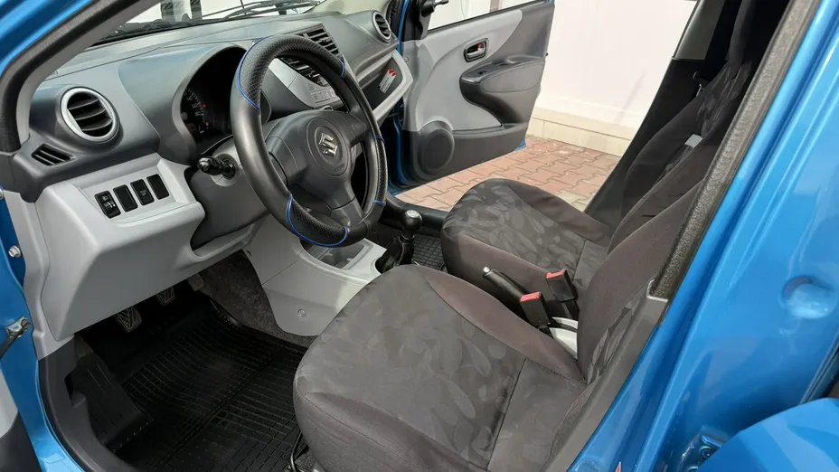 SUZUKI Alto -