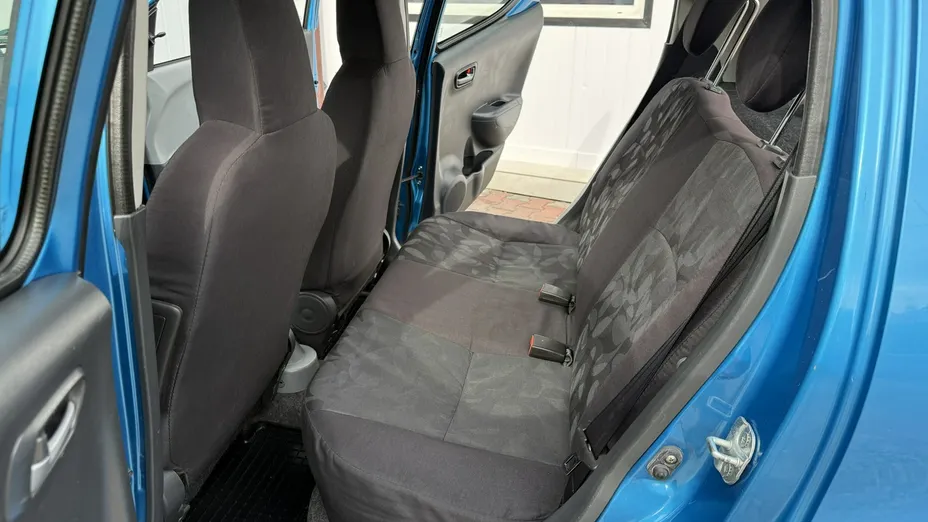 SUZUKI Alto -