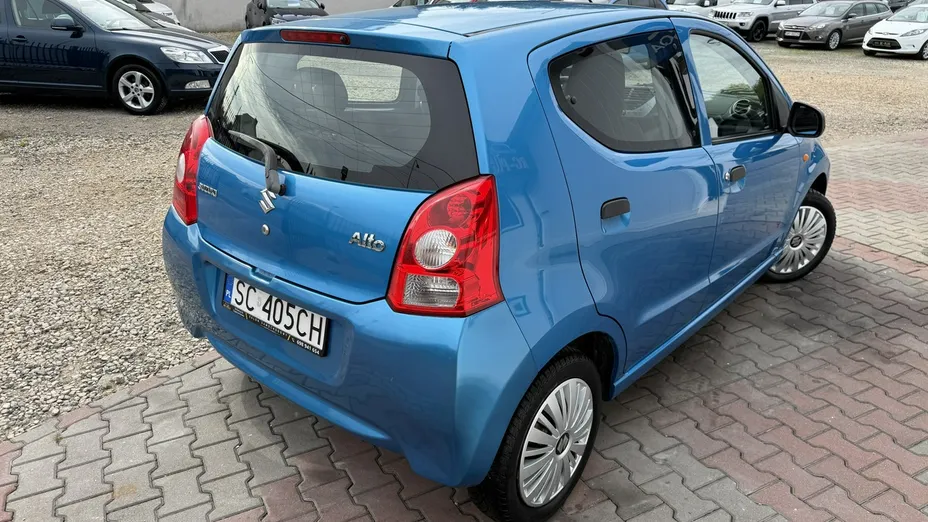 SUZUKI Alto -