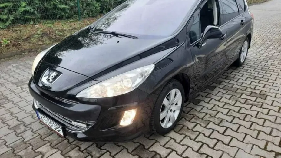 PEUGEOT 308 -