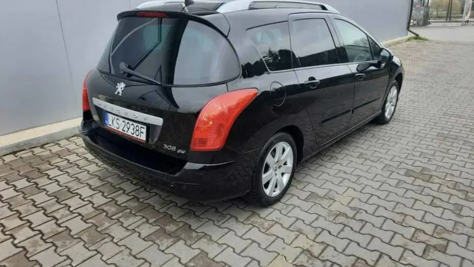 PEUGEOT 308 -