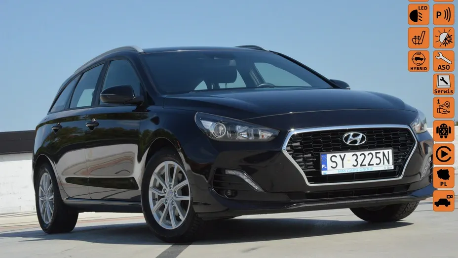 HYUNDAI i30 -