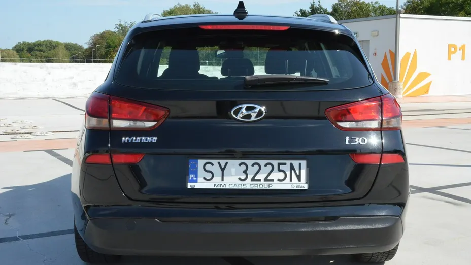 HYUNDAI i30 -