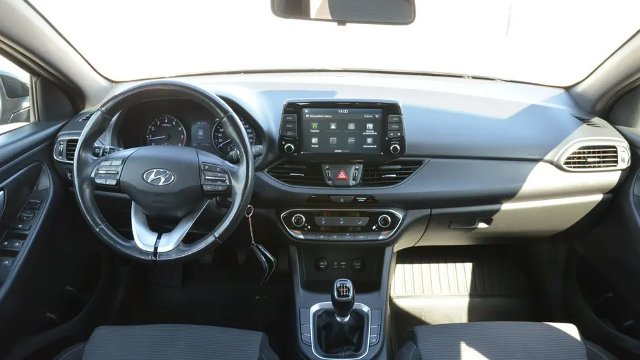 HYUNDAI i30 -