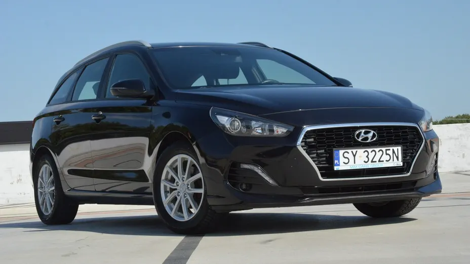 HYUNDAI i30 -