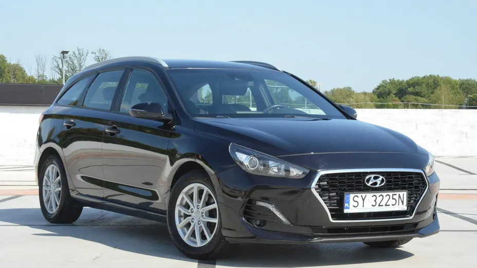 HYUNDAI i30 -