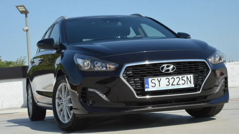 HYUNDAI i30 -