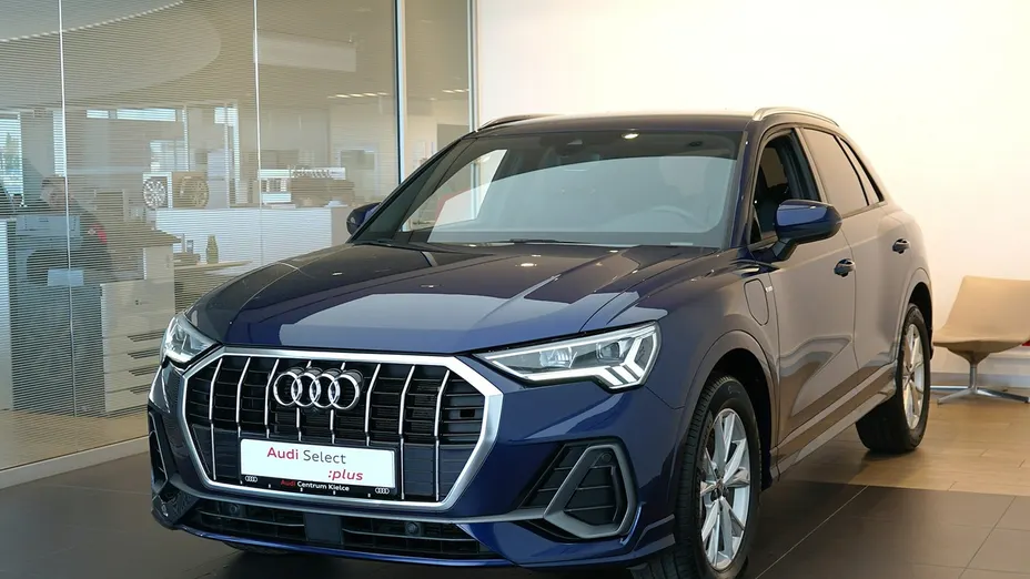AUDI Q3 -