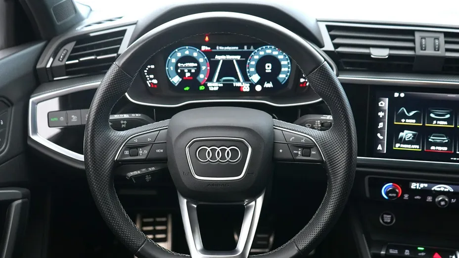 AUDI Q3 -