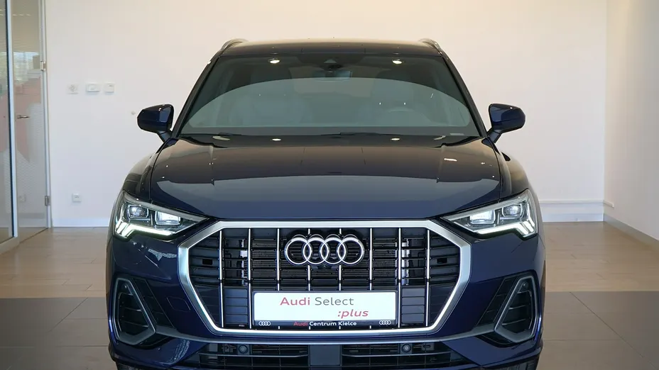 AUDI Q3 -