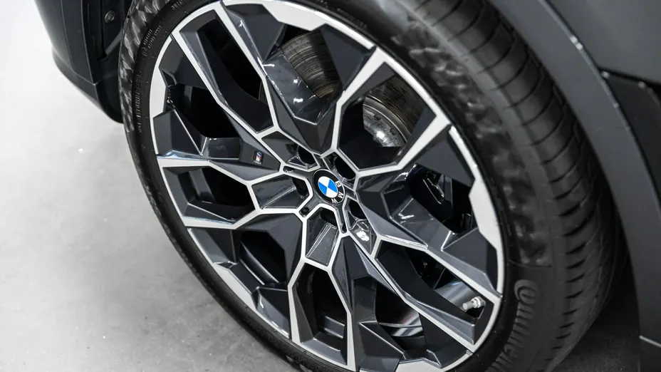 BMW X7 -