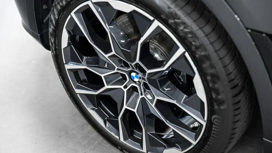 BMW X7 -