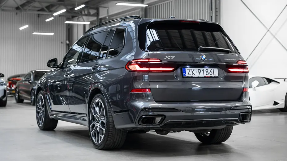 BMW X7 -