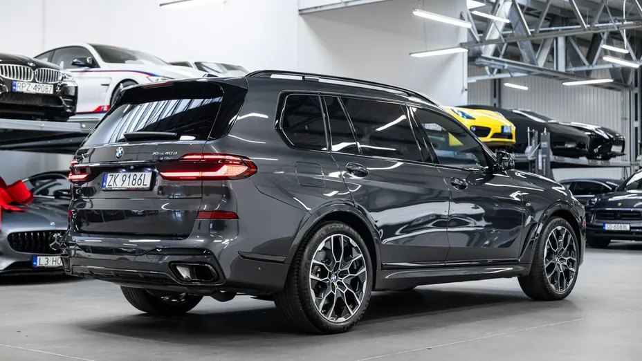BMW X7 -