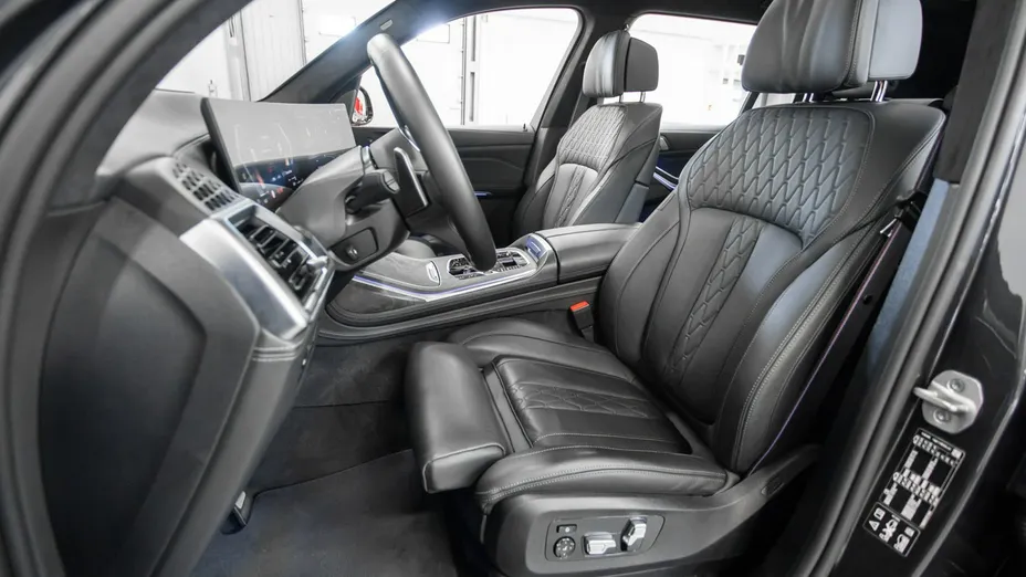 BMW X7 -