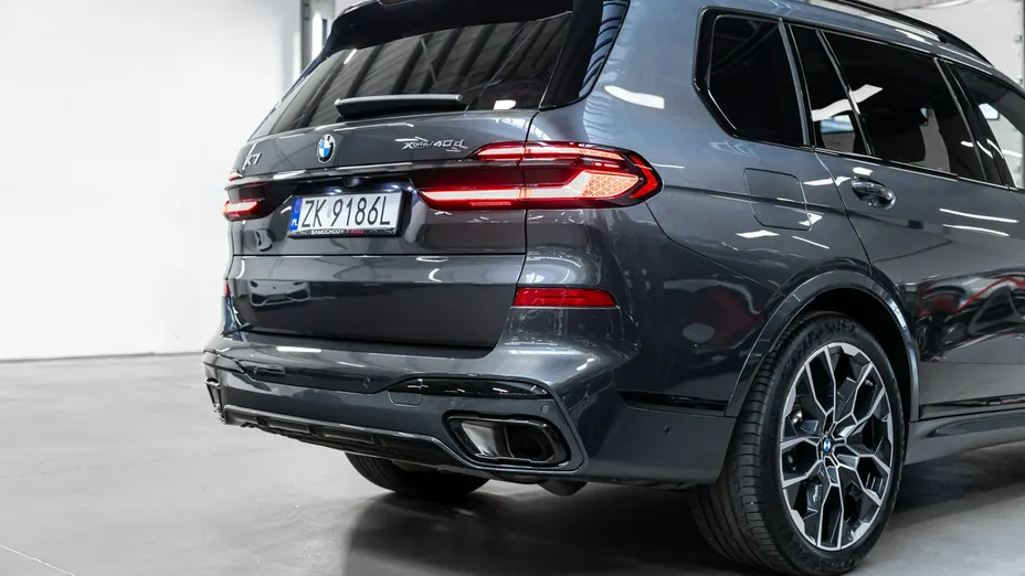 BMW X7 -