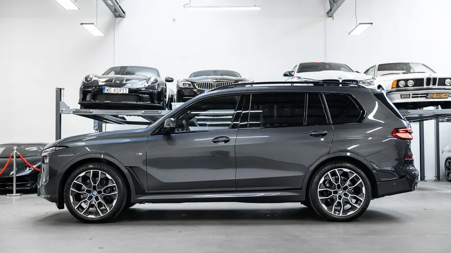 BMW X7 -