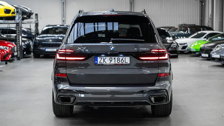 BMW X7 -