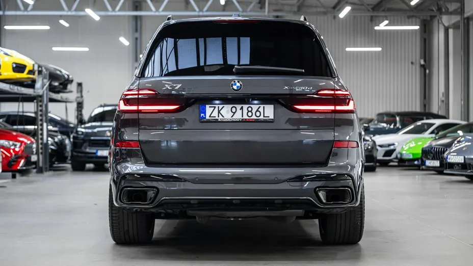 BMW X7 -