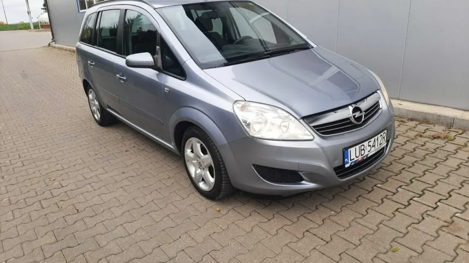 OPEL Zafira -