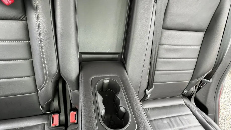 FORD Escape -