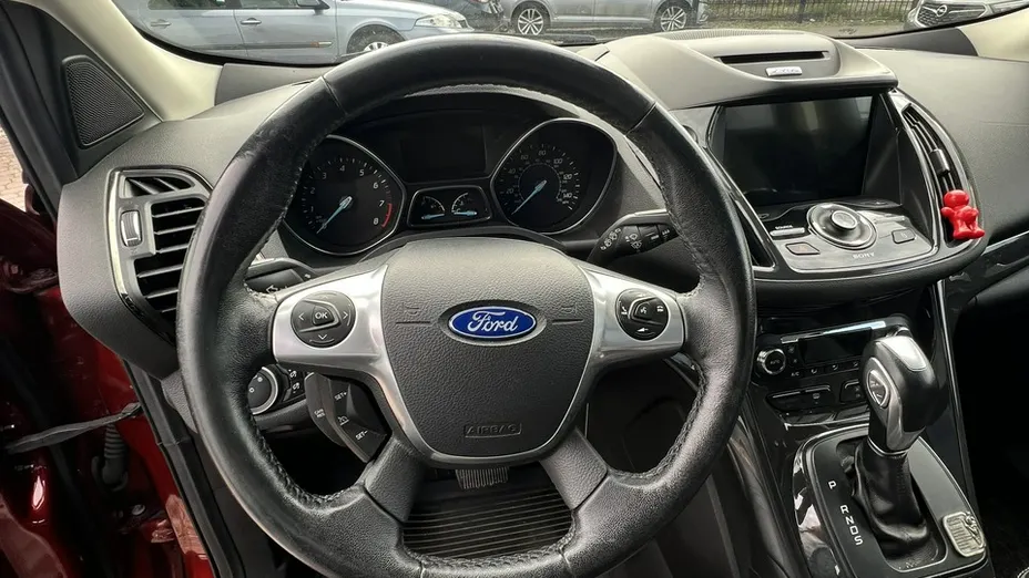 FORD Escape -
