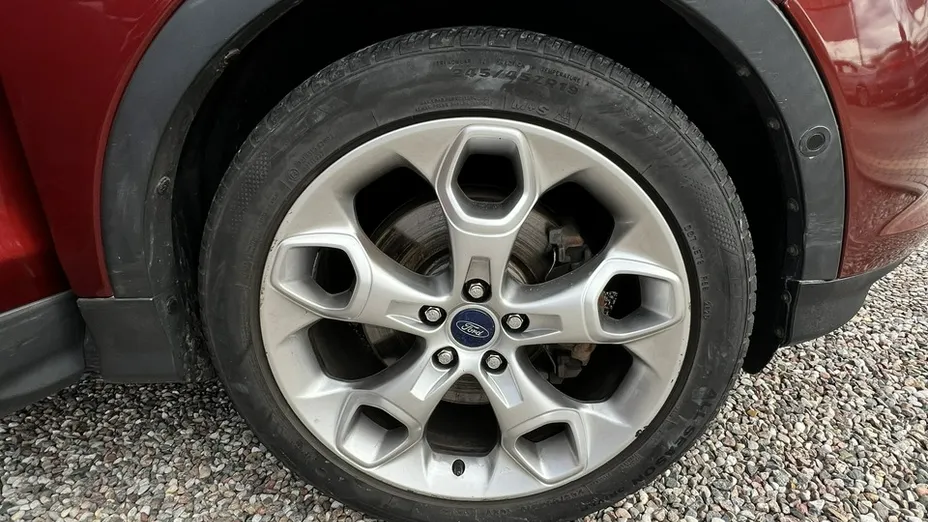 FORD Escape -