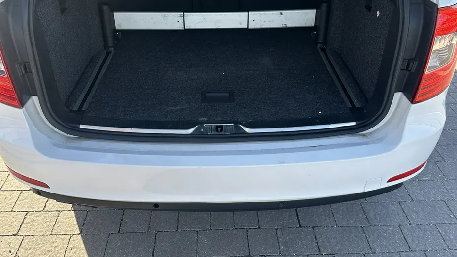 SKODA Superb -