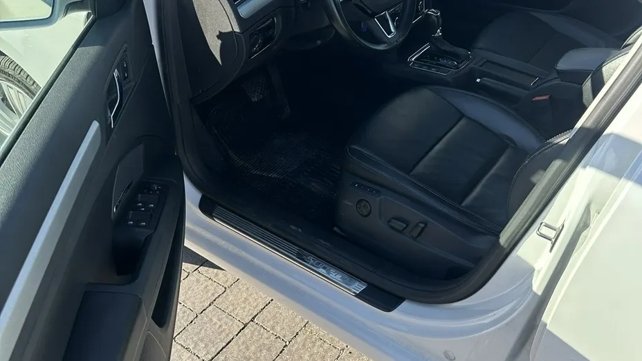SKODA Superb -