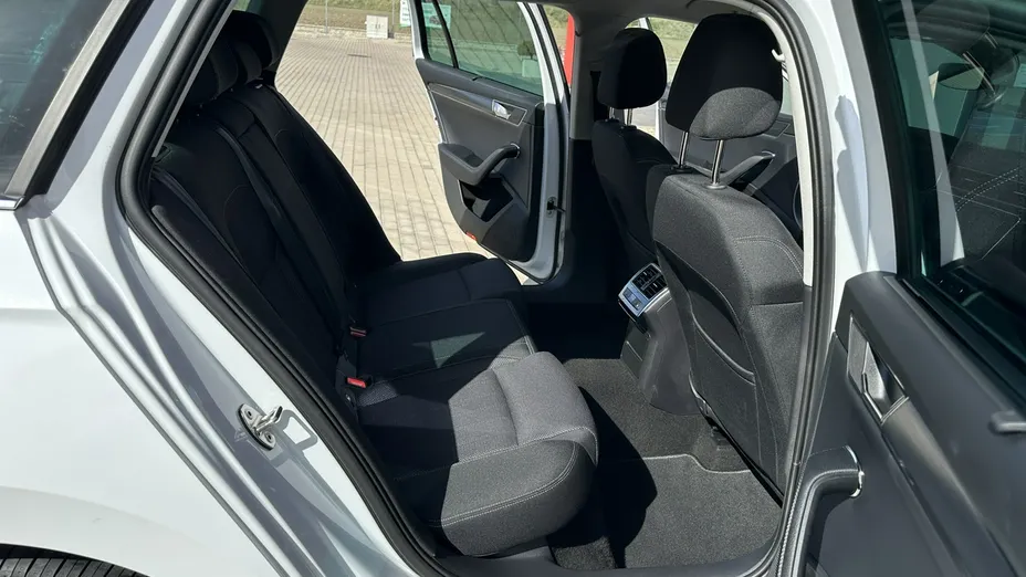 SKODA Superb -