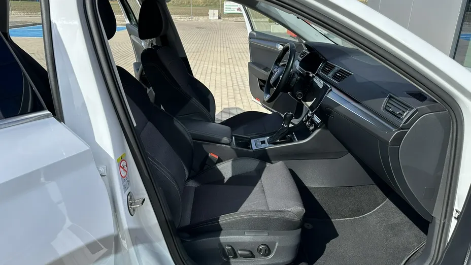SKODA Superb -