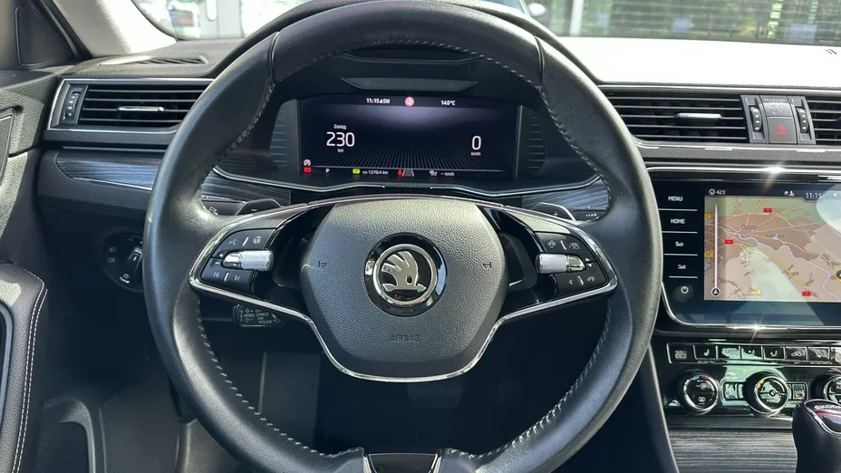 SKODA Superb -