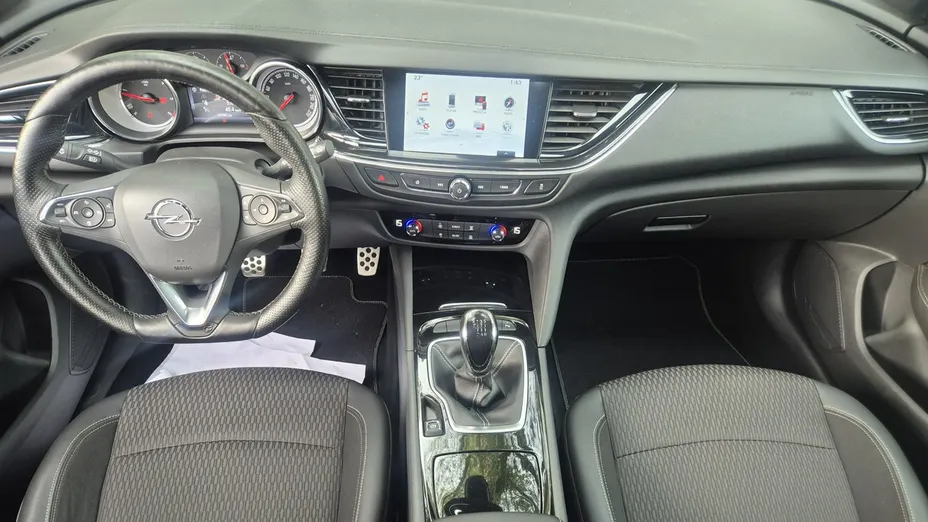 OPEL Insignia -