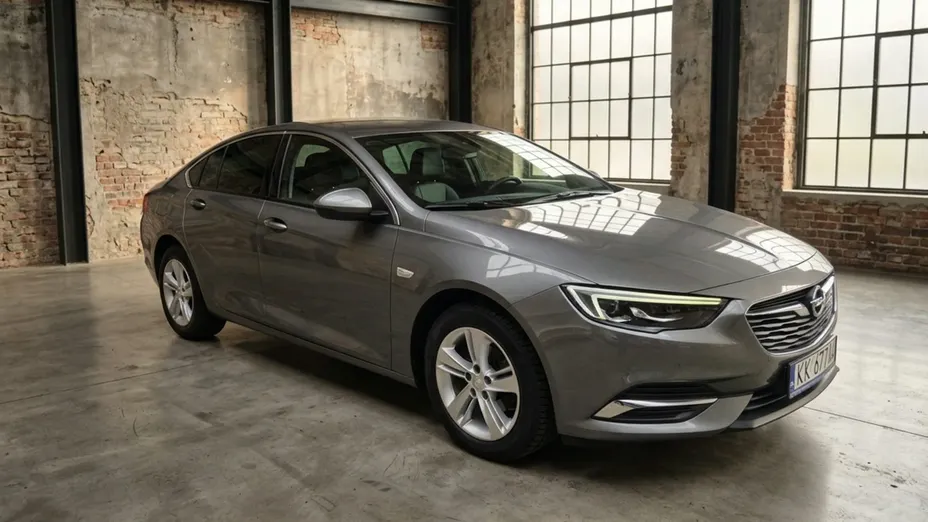 OPEL Insignia -