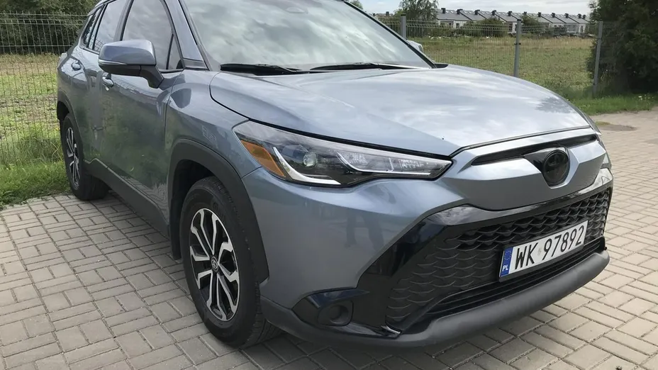 TOYOTA Corolla Cross -