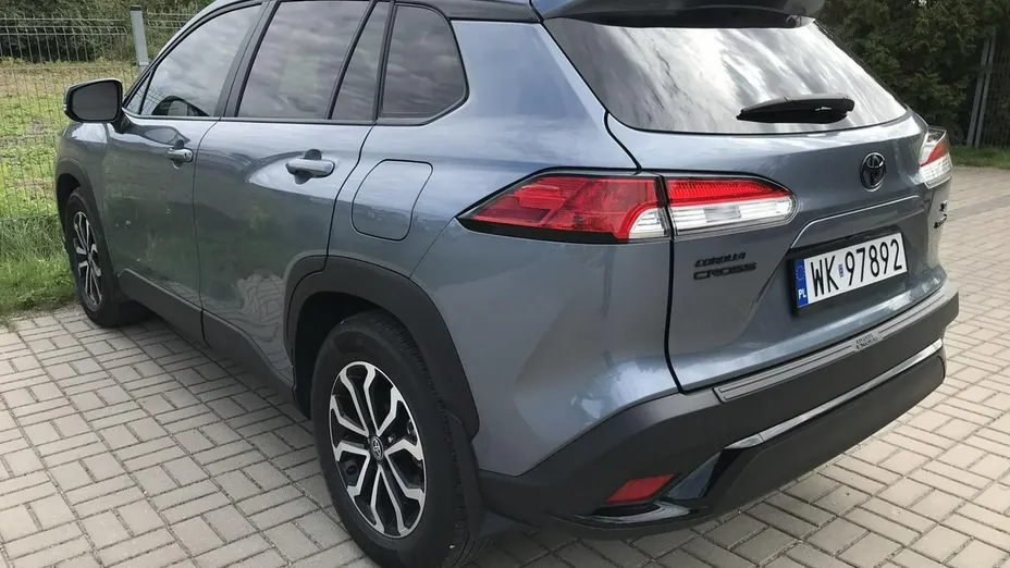 TOYOTA Corolla Cross -