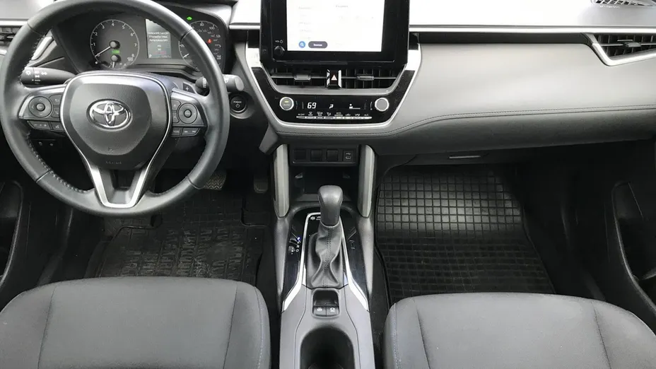 TOYOTA Corolla Cross -