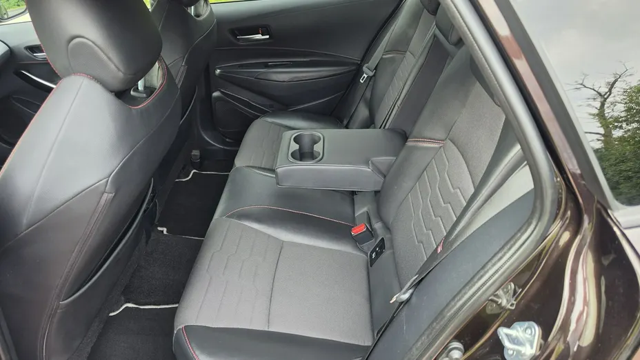 TOYOTA Corolla -