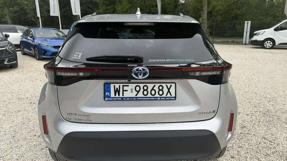 TOYOTA Yaris Cross -