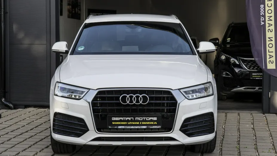 AUDI Q3 -